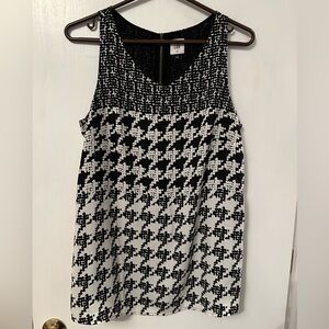 NWOT V-Neck Cabi Houndstooth Tank in Black & White - Size M